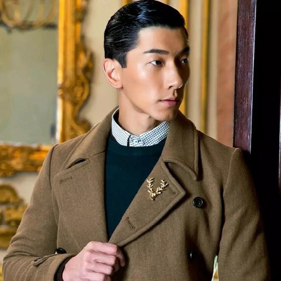 Gold Buck Deer Head Brooch Lapel Pin - Picture 6 of 16